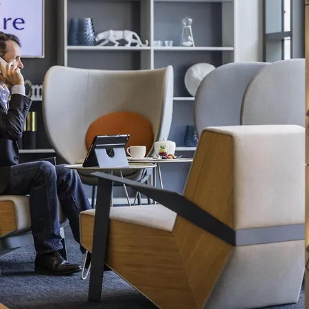 Mercure Centre Cathedrale 4* בווה