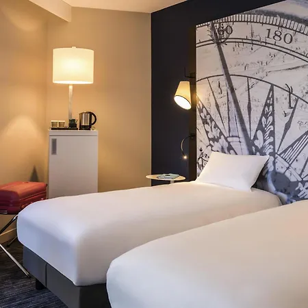 Mercure Centre Cathédrale Hotel 4*