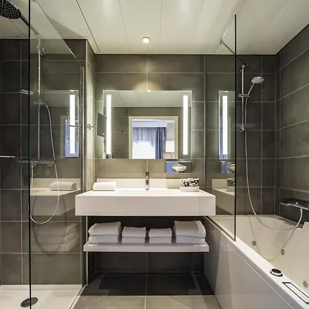 ホテル メルキュール サントル カテドラル