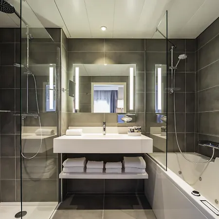 Mercure Centre Cathedrale מלון 4*