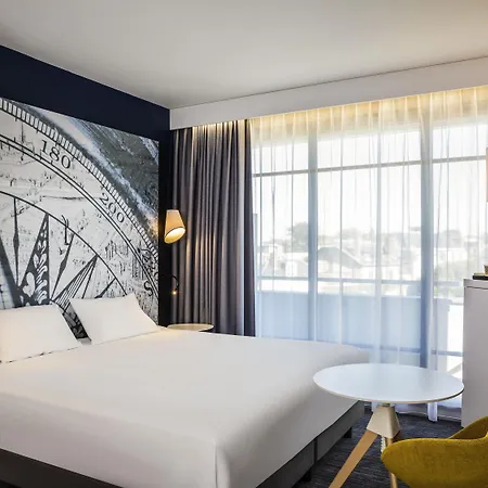 Mercure Centre Cathedrale 4* בווה