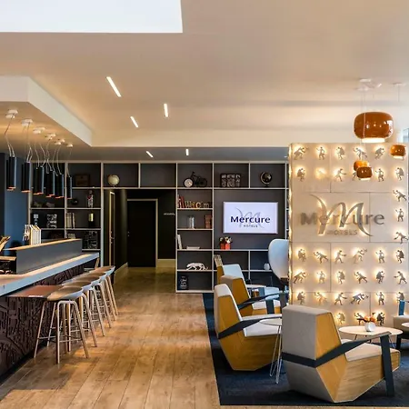 Mercure Centre Cathedrale מלון בווה
