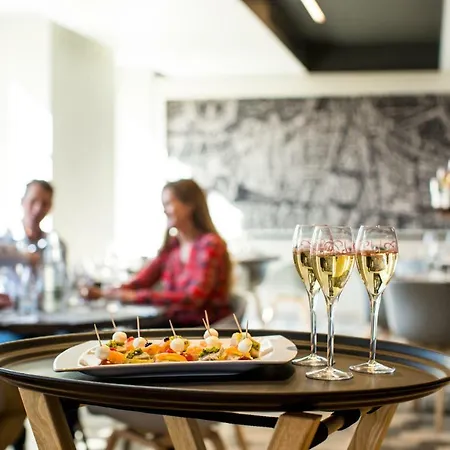 メルキュール サントル カテドラル ホテル 4*