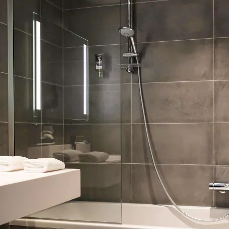 Mercure Centre Cathédrale Hotel 4*