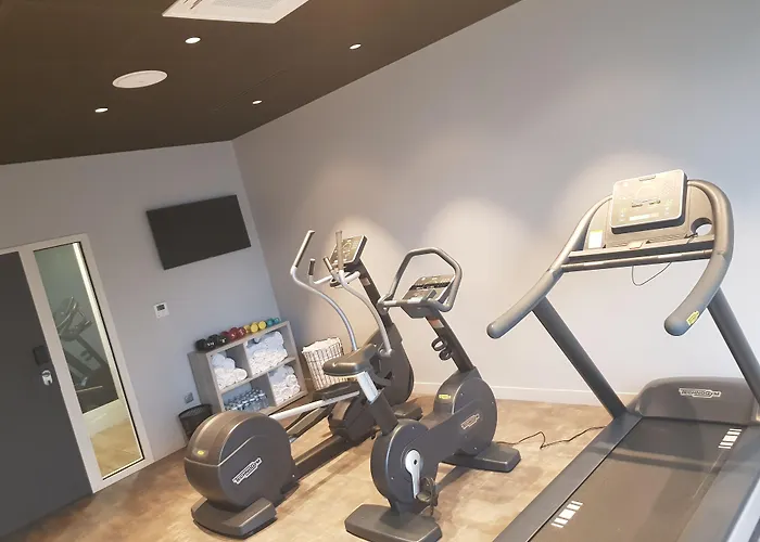 Hotel Mercure Centre Cathedrale 4*