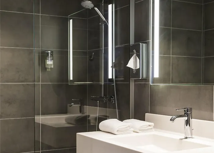 Mercure Centre Cathedrale Hotel 4*